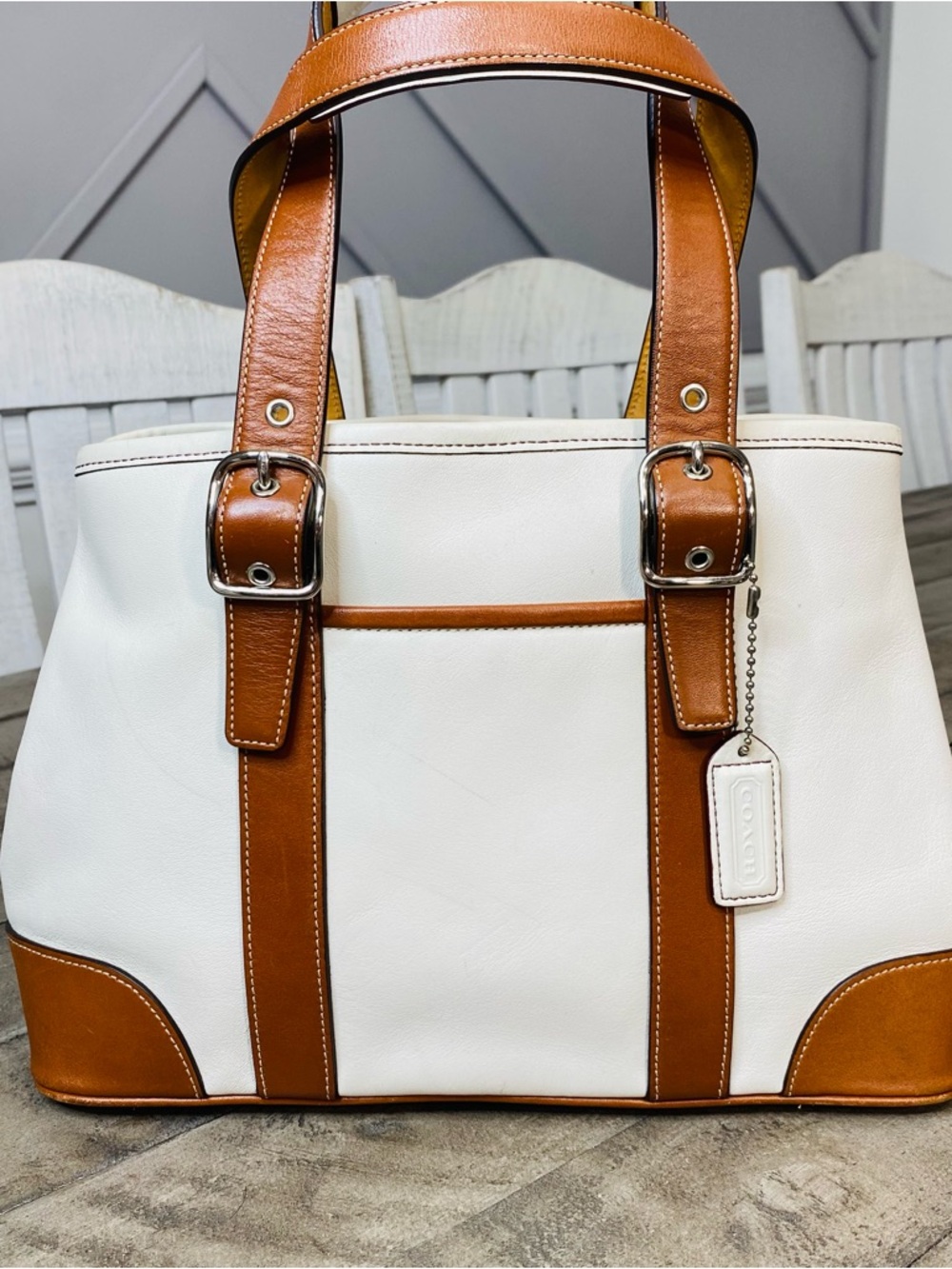 COACH Hamptons Leather Bicolor Tote Bag White Brown Authentic Vintage - Picture 2 of 13